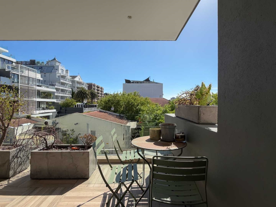 2 Bedroom Property for Sale in Green Point Western Cape